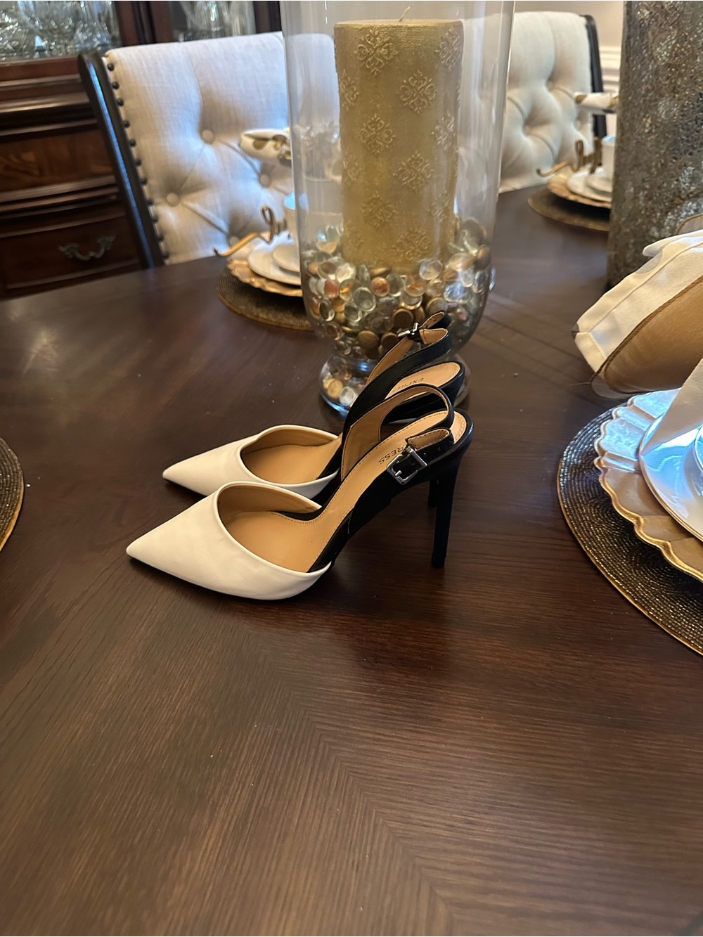 Slightly Worn Size 8 Elegant Two-Tone Pointed Slingback Heels - White and Black